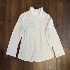 Karen Kane Turtle Neck